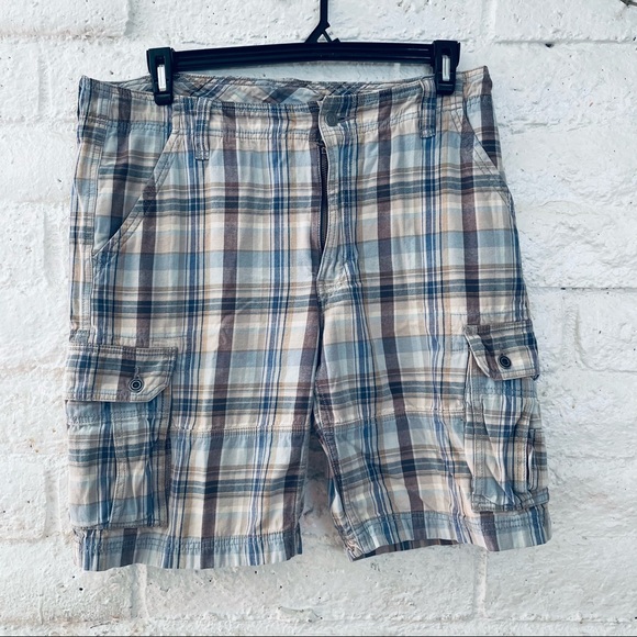 MENS LEVIS CARGO SHORTS Size 36 Multicolor Good Condition - Picture 2 of 10